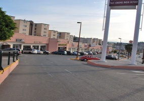 Centro Comercial, En Renta, Boulevard Manuel J. Clouthier, ID  1158, Baja Maq El Aguila, Tijuana, Baja California, Mexico, 22579,